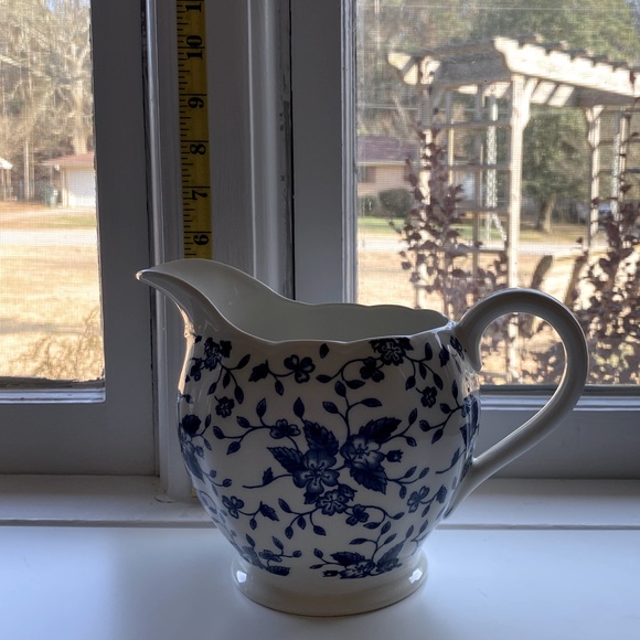 VINTAGE FLORAL PITCHER - Picture 6 of 13